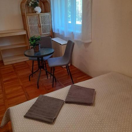 Zoeld Sziget Apartmanlakas Eger Exteriör bild