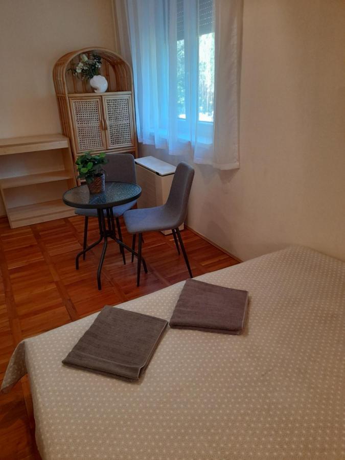 Zoeld Sziget Apartmanlakas Eger Exteriör bild