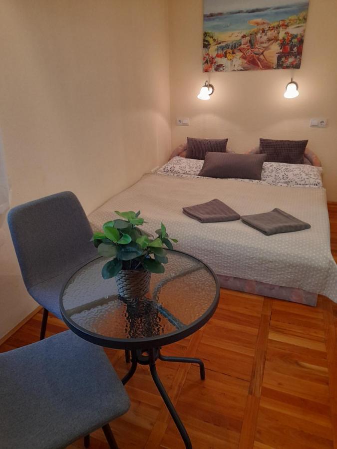 Zoeld Sziget Apartmanlakas Eger Exteriör bild