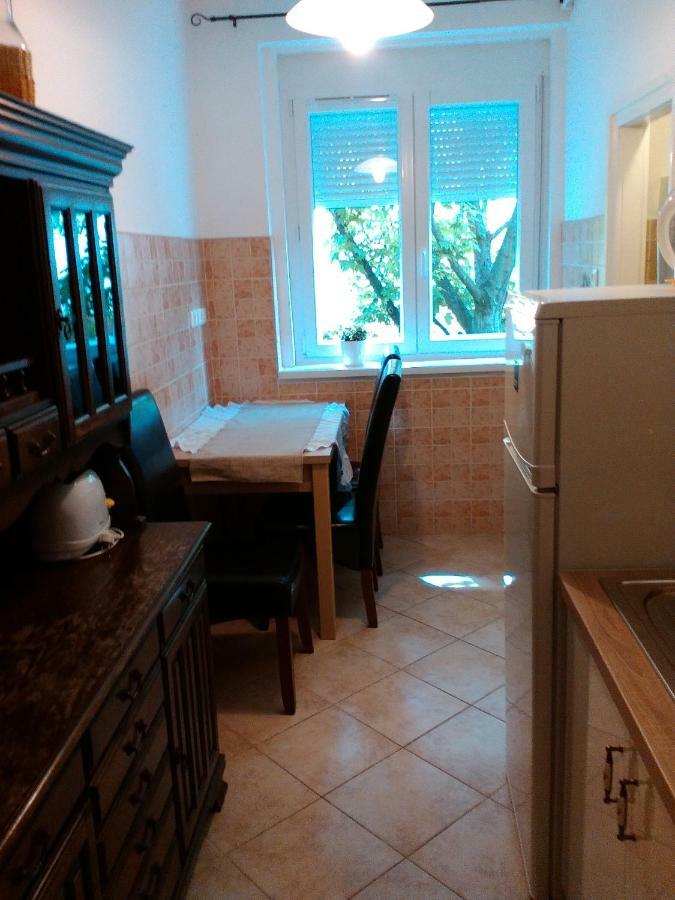 Zoeld Sziget Apartmanlakas Eger Exteriör bild